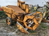 MINNEAPOLIS-MOLINE, PULL TYPE COMBINE
