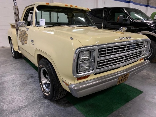 1979 Dodge D13 Lil 440 Express Truck