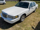 1995 Lincoln Town Car runs good white Vin#1LMLM82W2SY760285