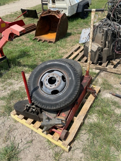 Pallet with 2 large 5 ton jacks & 2 wheels & tires