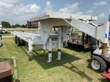 2005 30ft GN Trailer white with title