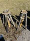 2 Pipe Stands