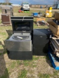 Large Washer display mini fridge, Pallet of Partical board on Clamps