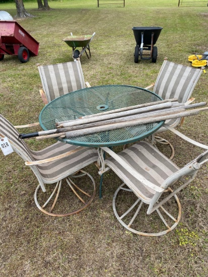 Metal Table & Chairs