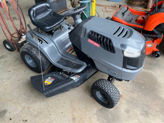 Craftsman 42" Riding mower like new works great