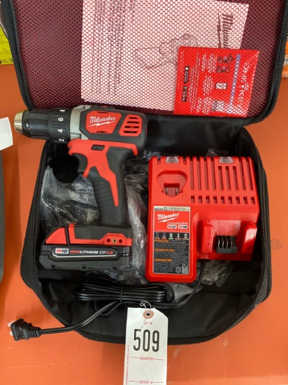 Milwaukee 18V drill Driver with battery & charger