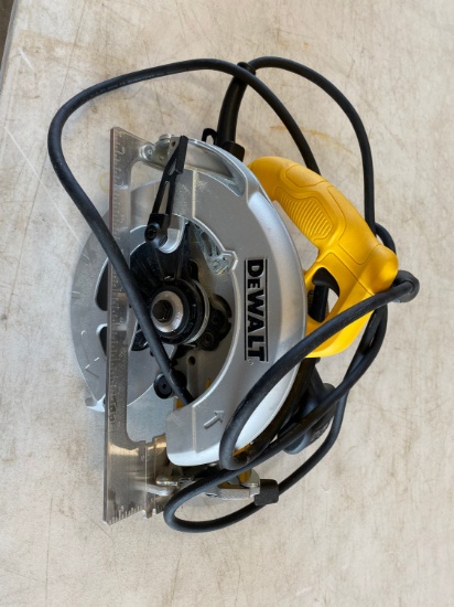 Dewalt Circular Saw