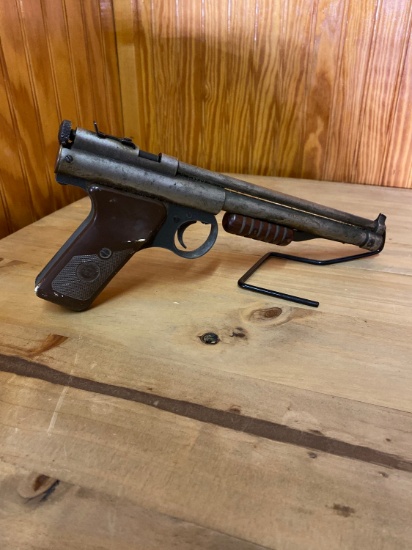 Benjamin Franklin Model 132 22 Cal Pellet Gun