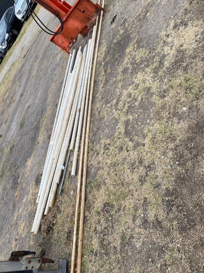 Bundle of pipe & 4 Pieces of Condiut
