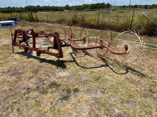 3 Point 8 Wheel Hay Rake
