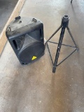 Behringer Speaker