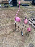 3-Metal pink flamingos