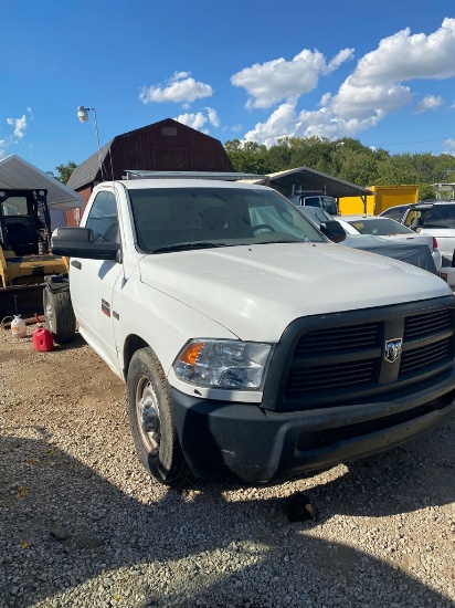 2013 Dodge Ram 1500, 195,925 miles runs and drives AC work done on it