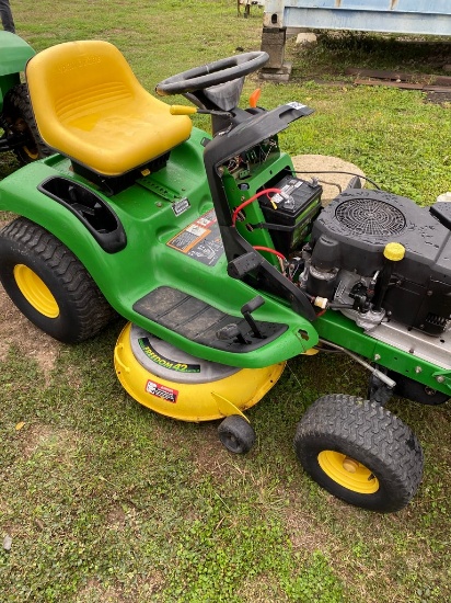 john deere 42" Riding Mower runs, new batteries