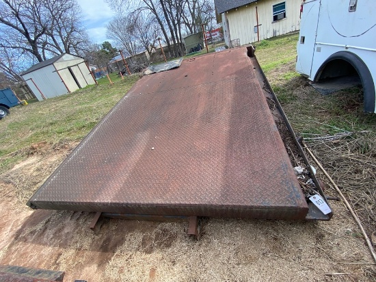 11'x7' Truckbed with rear roller