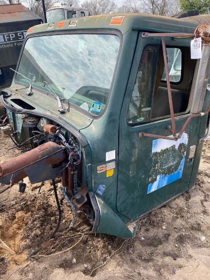 International S1900 cab