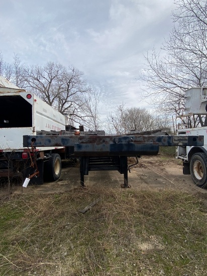 Nabors 40' Flatbed trailer has title