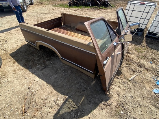 80's Ford Truck Bed & doors