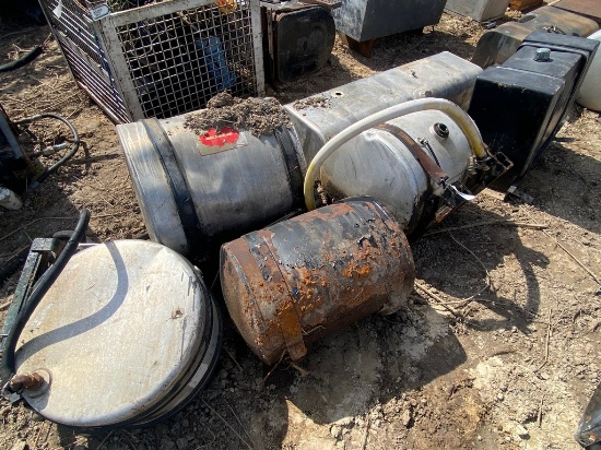 4-Alluminum Fuel Tanks,fuel Tank & 1 Hydraulic Tank
