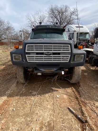 1990 Ford F800 Diesel Non running has title vin#LVA23787