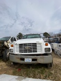 2000 Chevy C7500 Parts Truck No Trans hs title Vin#YJ502992