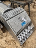 New Merritt saddle box for semi
