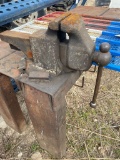 Metal Table with vise & pallet rack