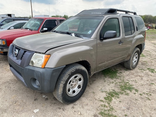 2007 Nissan XTERRA  Shows 145K miles runs & drives clean title