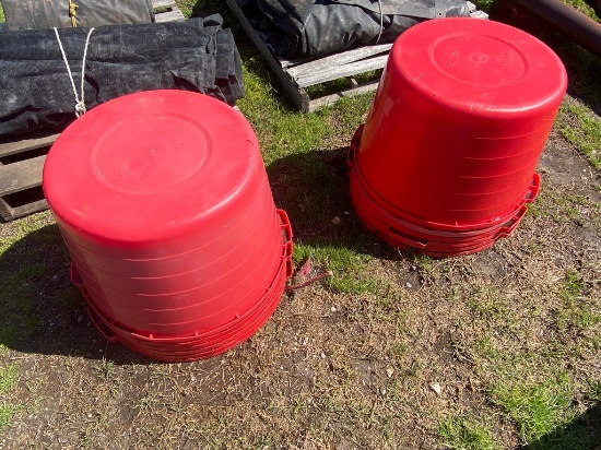 12 Feed Buckets