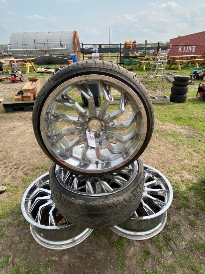 225/30ZR22 it’s a set 2 wheels with tires