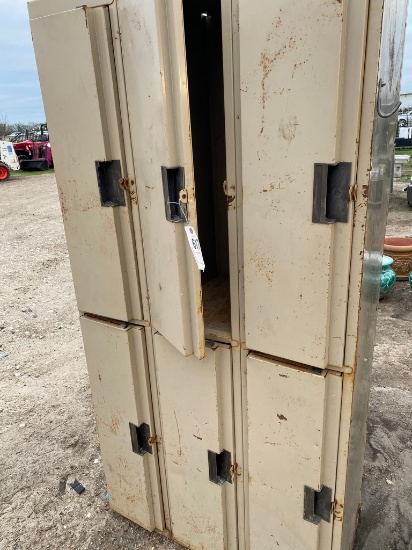 Set of lockers