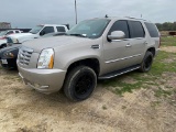 2007 Cadillac Escalade runs & drives shows 166k Rebuilt title