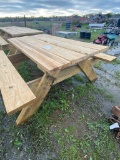 Picnic table
