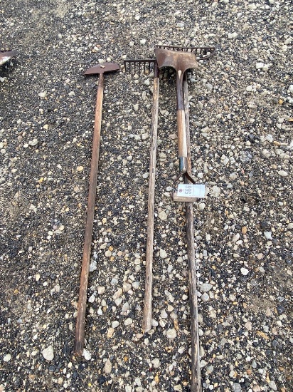 Bundle of Yard tools