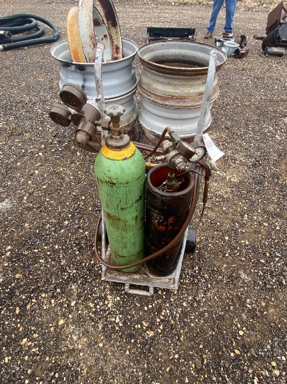 Cutting torch with Bottles & cart  has brazing tip