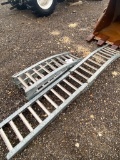 2 Folding alluminum ramps