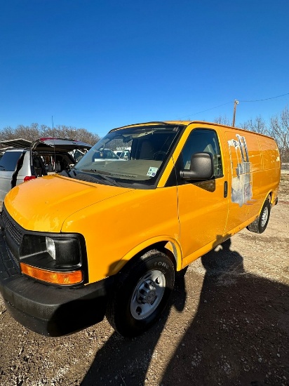 2011 GM Cargo Van runs & drives no issues shows 178,929 miles