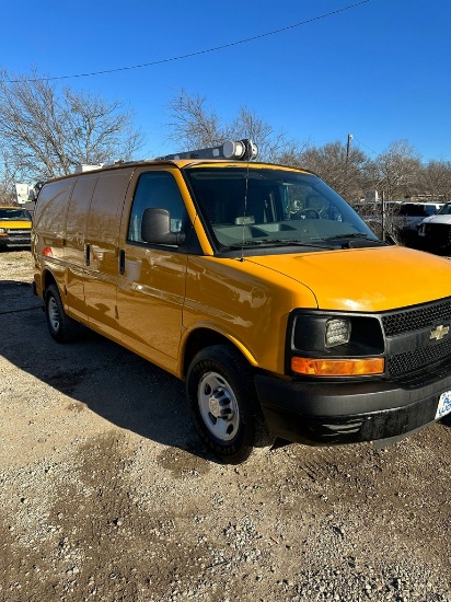 2014 GM Cargo Van runs & drives no issues Shows 241,680k miles