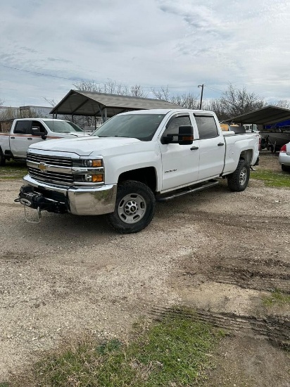 2016 Silverado 4x4 showing 181654 miles, 50,000 miles on motor, have the paperwork to show runs & dr