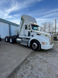 2013 Peterbilt 386 Daycab Shows 757K, 10 speed transmission runs & drives clean title