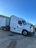 2013 Freighltiner runs & drives good 10 speed transmission