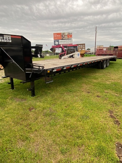 2021 Model Stagecoach 35 + 5 Dual Tandem less that 3K miles on it