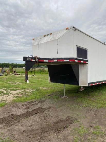 1990 46ft. Enclosed Shioleno Custom trailer like new tires has title