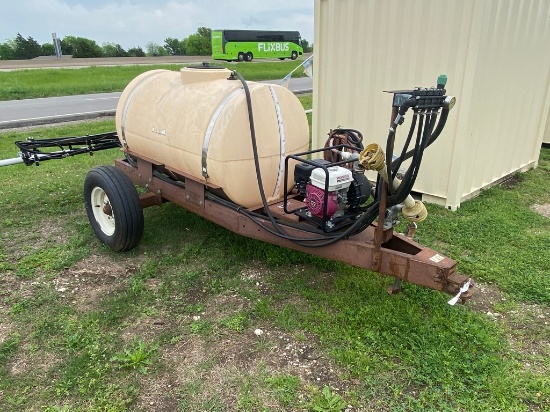 300 Gallon sprayer trailer with honda wmp 20X Pump