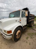 2000 Dump Truck runs & drives