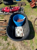 100 Gallon rubbermaid Tub with 2 Feed Buckets,heat lamps,bottles,extenion cords
