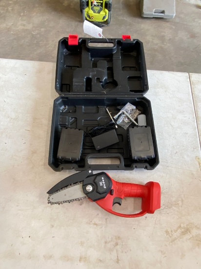 Dedeo Hand Saw with Battery & charger