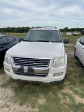 2010 Ford Explorer Miles 229,377 runs & Drives Cold AC