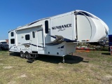 2013 Heartland Sundance 285BH 2 slides 32ft. AC,Fridgerator everything works, new hot water heater,