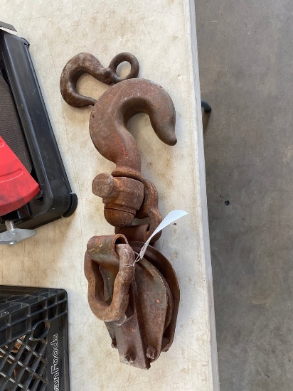Snatch Block with large hook